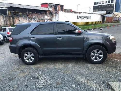 Toyota Fortuner 2.7l 4x2