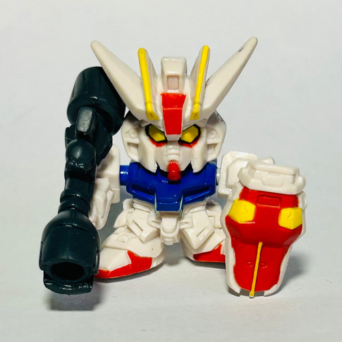 Figura Mobile Suit Gundam - Gat-x105 Strike Gundam - Sd