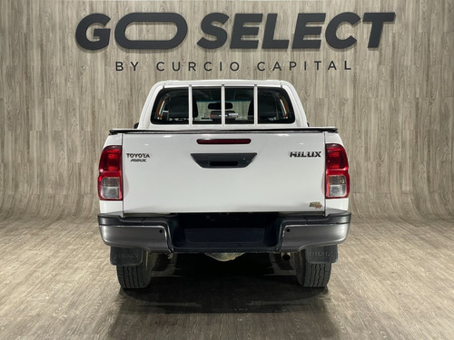 Imagen 4 de 12 de Toyota Hilux Dx 4x2 Diesel 2018 Blanco Muy Buen Estado