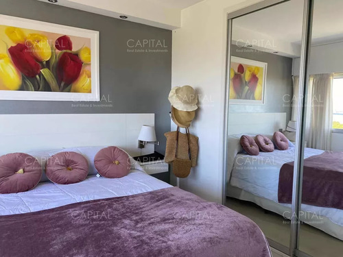Apartamento De Un Dormitorio Con Vista Al Mar, Playa Mansa, Punta Del Este