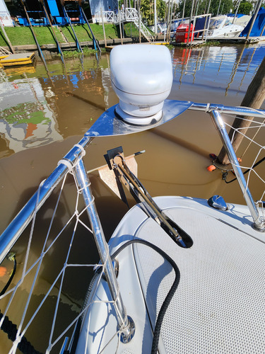 Lancha Quicksilver 2400 Cuddy Mercruiser 260 Hp Pata Bravo 1