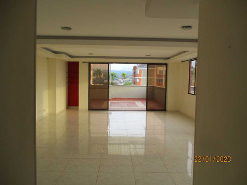 Vendo Amplio Apartamento En La Avenida Sur 