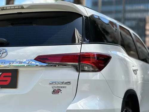 Toyota Fortuner SW4 2.7L