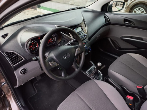 Imagem 9 de 14 de Hyundai Hb20s C.plus/c.style1.0 Flex 12v Mec. 4p 2018/20...