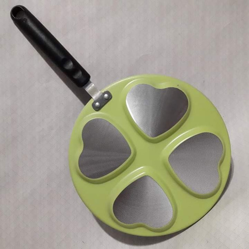 Imagen 2 de 2 de Sartén Para 4 Huevos De Aluminio Antiadherente Corazón