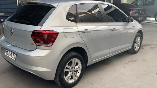 Imagen 3 de 10 de Volkswagen Polo 2018 1.6 Comfortline