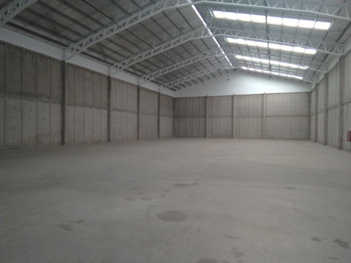 Galpón Arriendo De 1.030 M2 Vespucio Norte / Lo Echevers