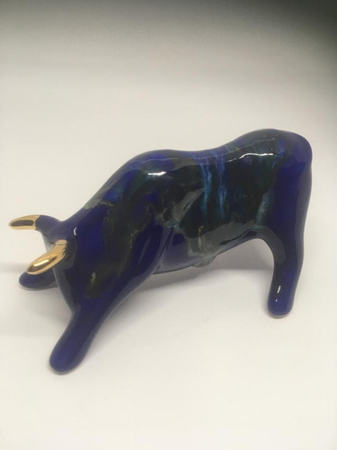 Toros Pintados A Mano: Arte Y Decoración Cerámica Al Horno