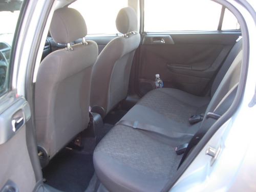 Imagem 6 de 9 de Gm Astra