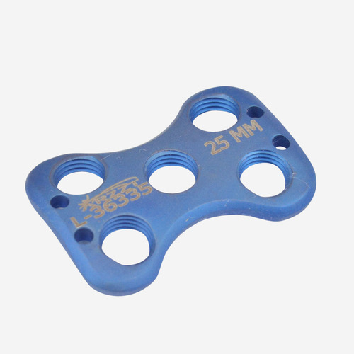 Placa Bloqueada P/cervical 41mm P/osteosíntesi Titanio Arzzt
