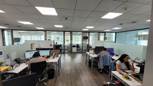 Arriendo Oficina Amoblada 526 M2. Exclusivo Edificio El Golf