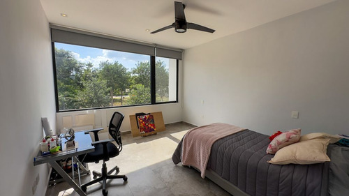 Casa En Venta Con Paneles Solares En Privada Residencial Parque Natura, Merida.