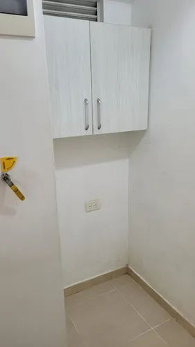 Apartamento Piso 16 En Cerro Azul.