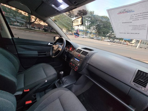 Volkswagen Polo Polo 1.6 MI 8V TOTAL FLEX 4P MANUAL