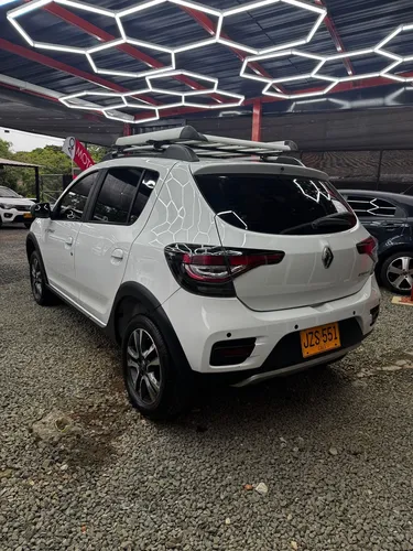Renault Stepway 1.6 Intense Automática