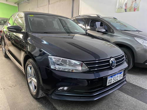 Imagen 2 de 13 de Volkswagen Vento 2017 1.4 Comfortline 150cv At