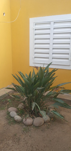 Vendo Casa Exelente Estado De Conservacion Escucho Oferta Recibo Vehículo Como Parte De Pago