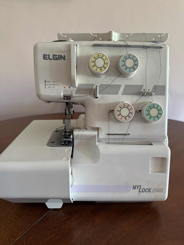 Máquina De Coser Elgin My Lock 2040, Como Nueva, Poco Uso