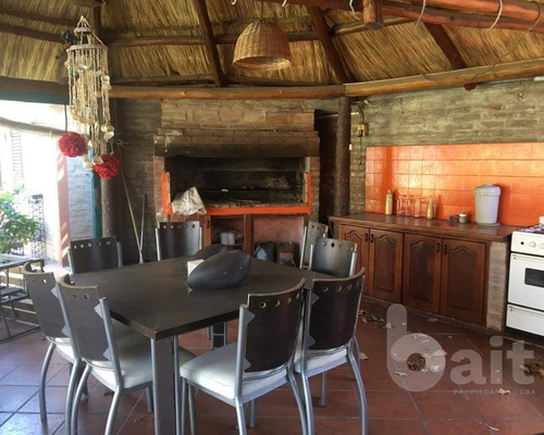 Imagen 6 de 15 de Venta Casa En Villa Belgrano 3 Dormitorios Con Pileta