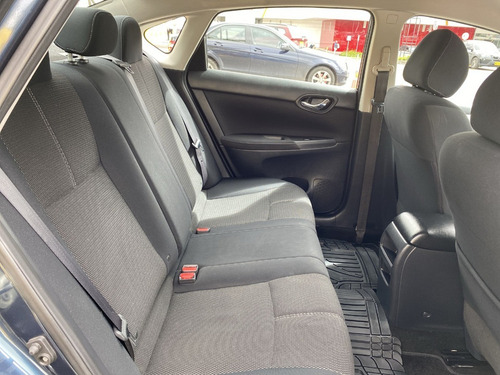 Imagen 15 de 20 de Nissan Sentra B17 Sense 1.8