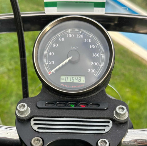 Harley Davidson Sportster 883 R