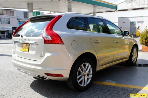 Volvo XC60 2.0 T5 Momentum