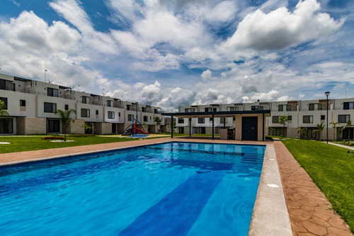 Imagen 4 de 14 de Venta De Casa Frente Alberca 15 Minutos De Galerías Cuerna