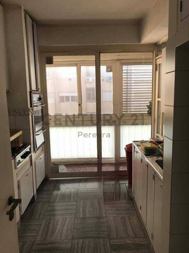 Imagen 3 de 9 de 45 Entre 6 Y 7. Piso De 4 Dormitorios En Venta, La Plata