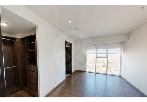 Departamento En Renta En Bosque Real