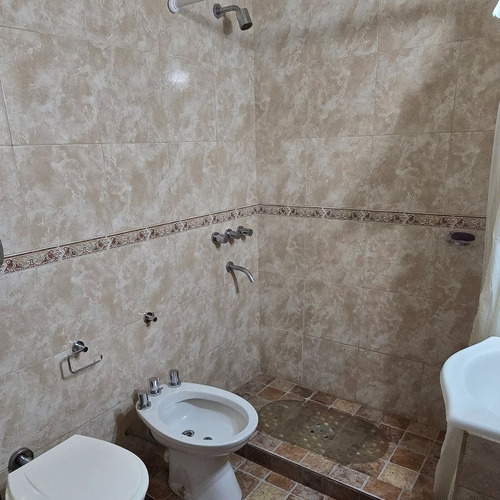 Venta De Casa De Ipv 3 Dormitorios. Bº Ampliacion Residencial America Cordoba. Arg No Apta Credito Hipotecario