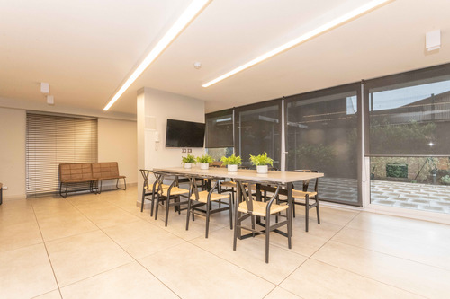 Edificio Av. Recoleta (1 Est. 1 Bod.) Vista Nororiente Piso
