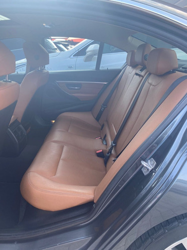 BMW Serie 3 2.0 330ia Luxury Line At