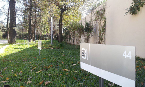 Oficina 54 M2 Con Renta Inmediata En Bureau Leloir