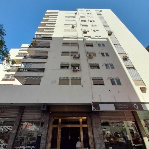 Imagen 1 de 17 de Vendo Depto 2 Dorm En Mariano Fragueiro Esquina Colon - Centro
