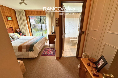 Casa En Venta Isla Teja, Ubicación Y Amplitud, Valdivia