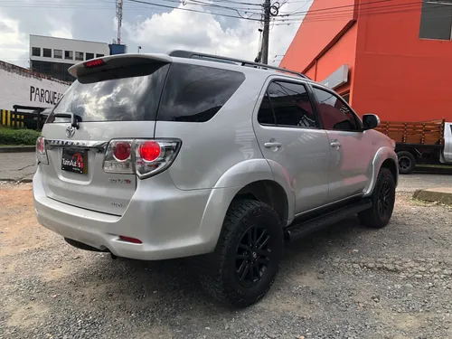 Toyota Fortuner 3.0 Sr5