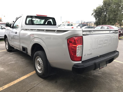 Imagen 5 de 15 de Nissan Np300 2020 2.5 Pick-up Dh Mt