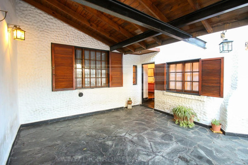 Imagen 21 de 25 de Chalet 6 Ambientes Venta - Florida