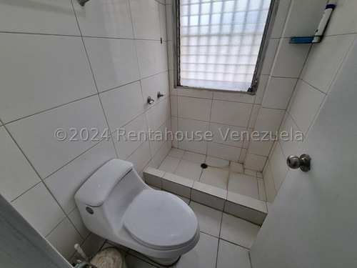 Ft Apartamento En Venta .- Playa Grande / Mls#24-24356