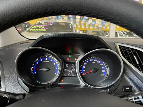 Imagem 10 de 11 de Hyundai Hb20 2018 1.6 Comfort Plus Flex 5p