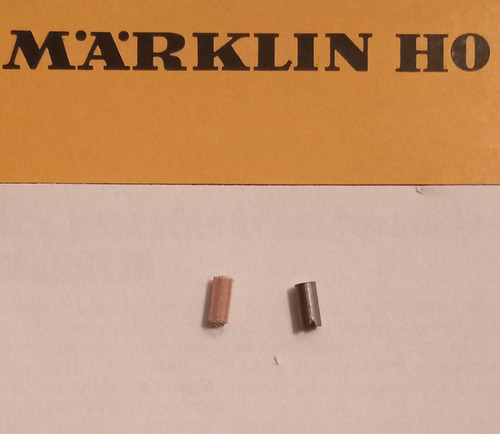 Marklin 600300. Par De Carbon Y Escobilla Locomotora