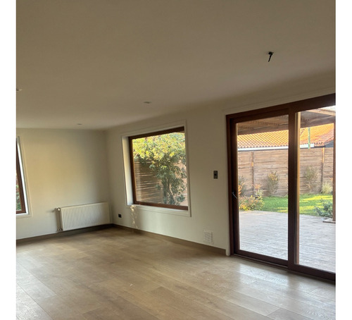 Se Arrienda Casa Remodelada En Condominio Cerrado