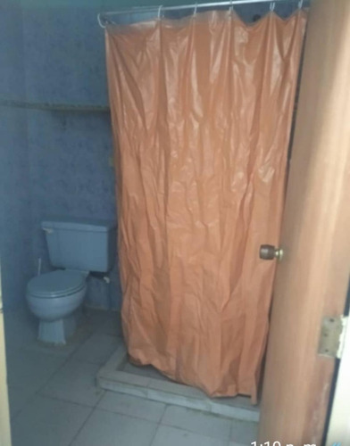 Imagen 10 de 12 de En Venta Amplia Casa Dos Niv El Cementerio Caracas