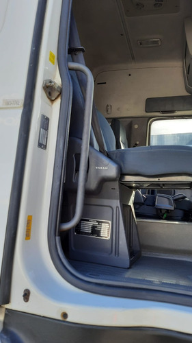 Imagem 12 de 14 de Volvo Fh 460 6x2 2014