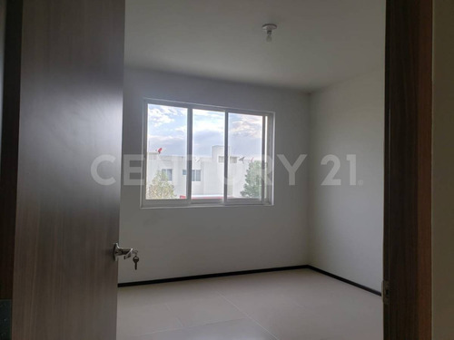 Imagen 16 de 30 de Se Vende Casa En Senda Real Celaya Guanajuato