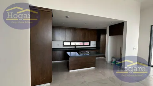 Casa En Venta Dentro De Cluster En La Campiña Residencial León Gto