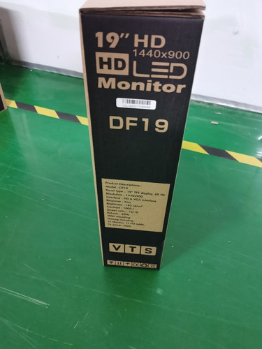 Imagen 2 de 6 de Monitor Led 19 Hdmi + Vga