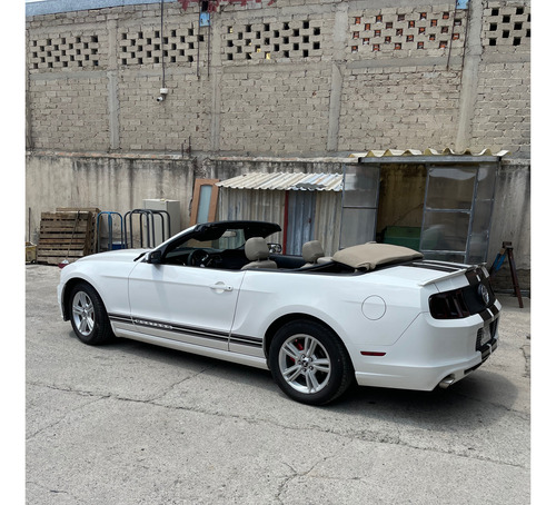 Ford Mustang 3.8 V6 coupe AT