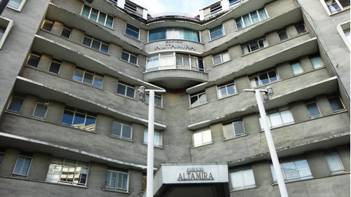 Yk Apartamento En Venta En Altamira 23-3418 Gn