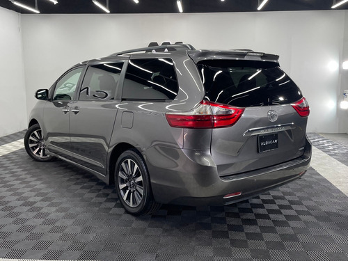 Toyota Sienna 3.5 Limited At